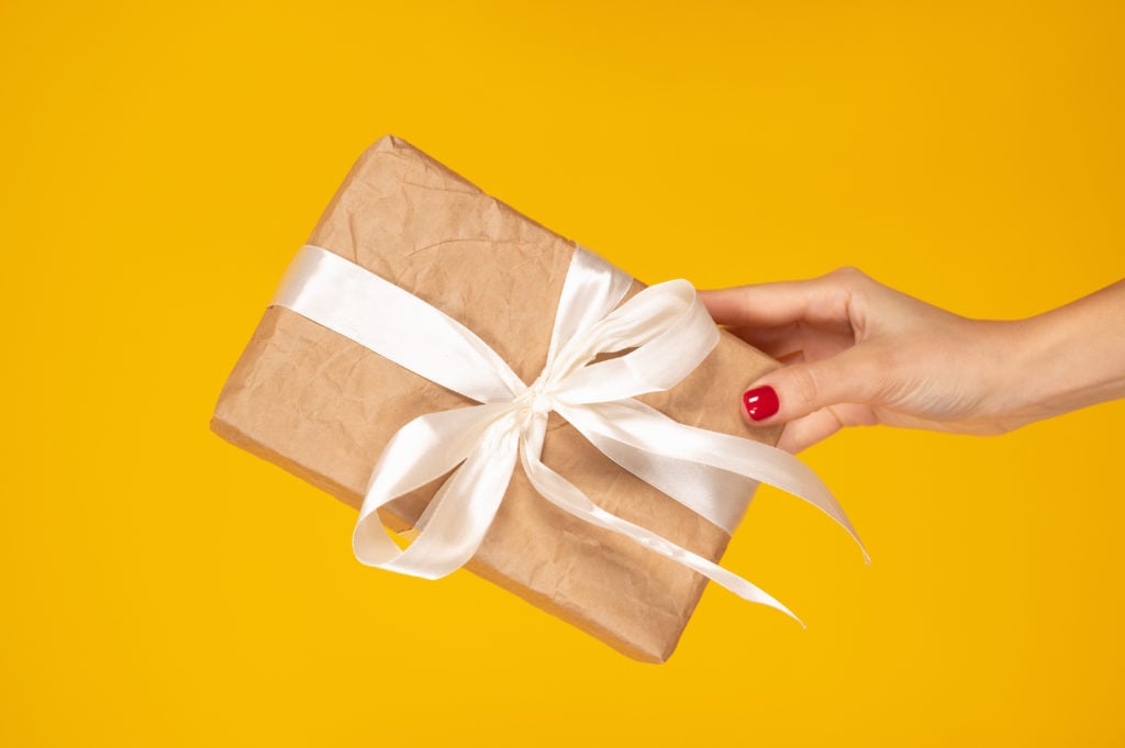 ompetitions and Giveaways