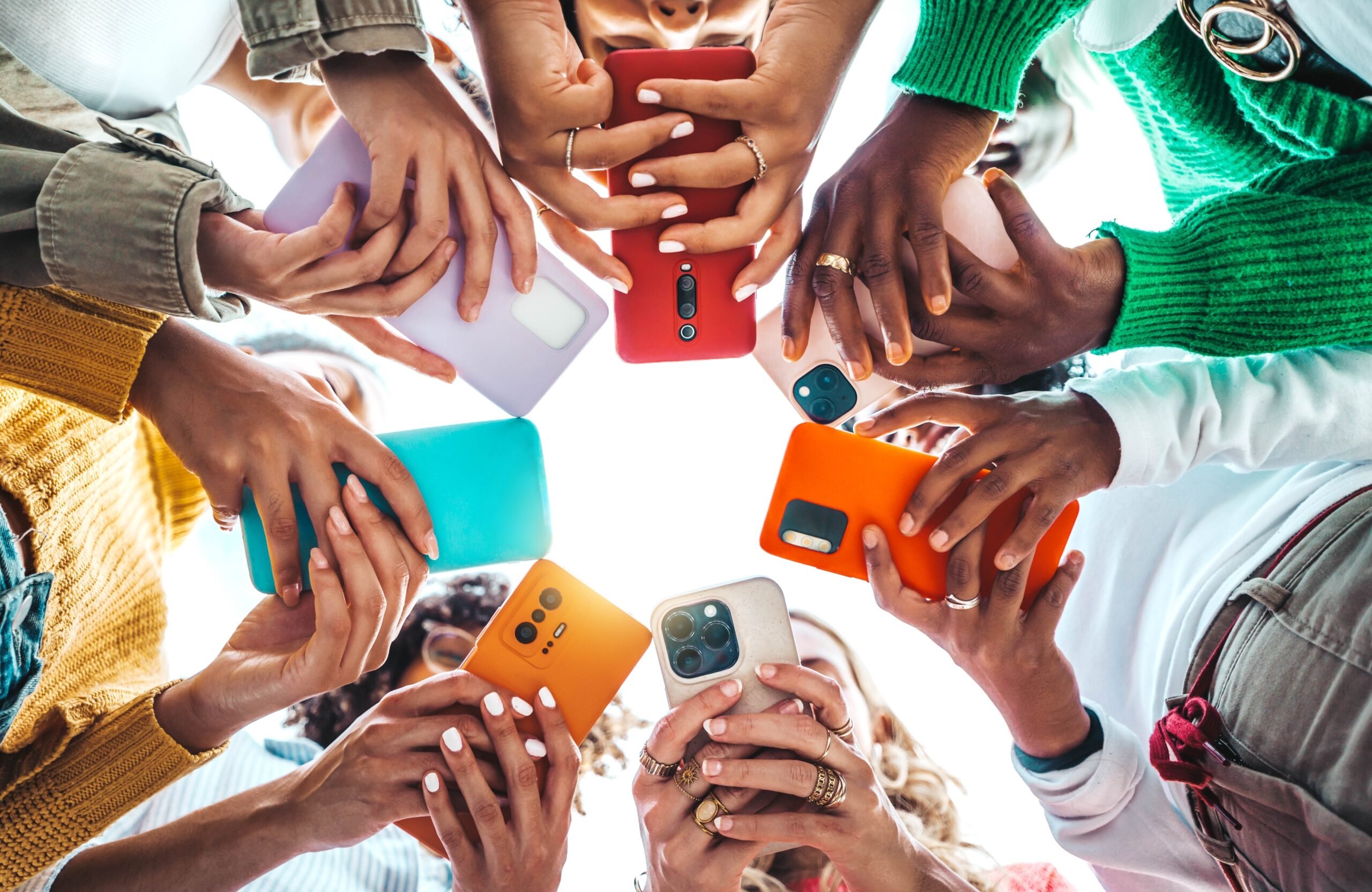 People scrolling on mobile